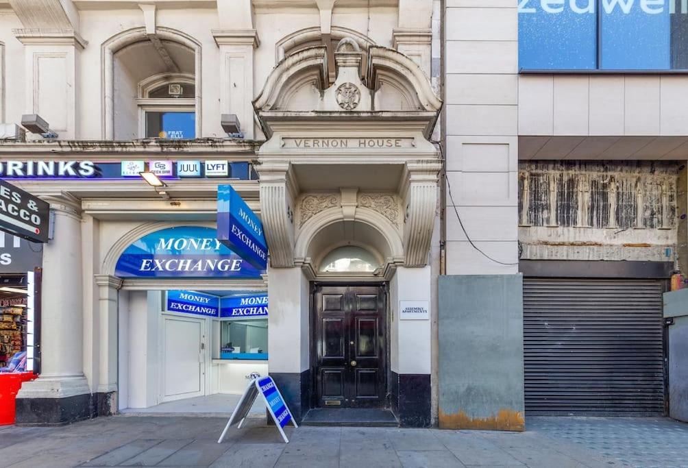 Spacious Apartment In Piccadilly Sleep 6 Vrb London Bagian luar foto