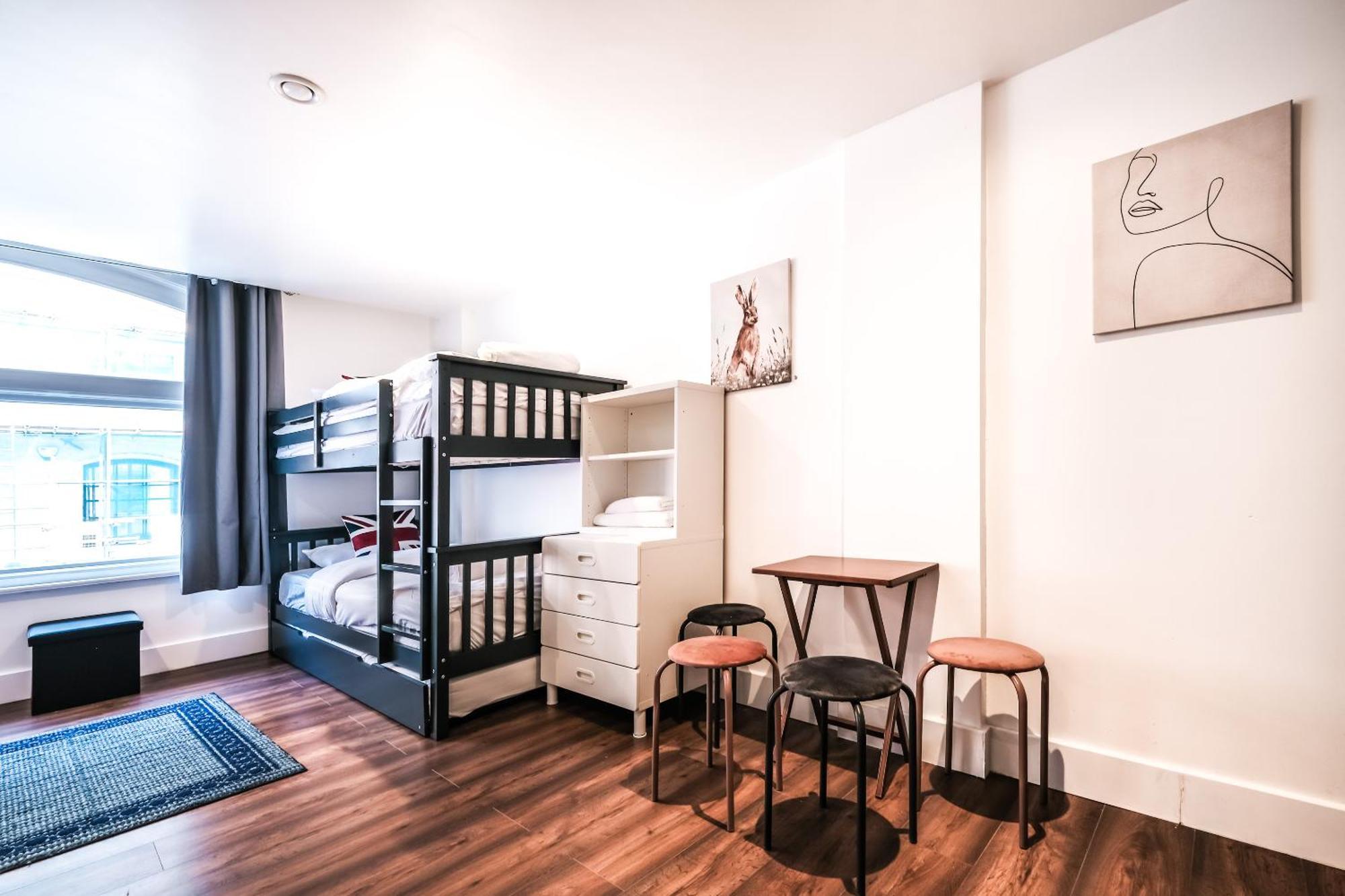 Spacious Apartment In Piccadilly Sleep 6 Vrb London Bagian luar foto