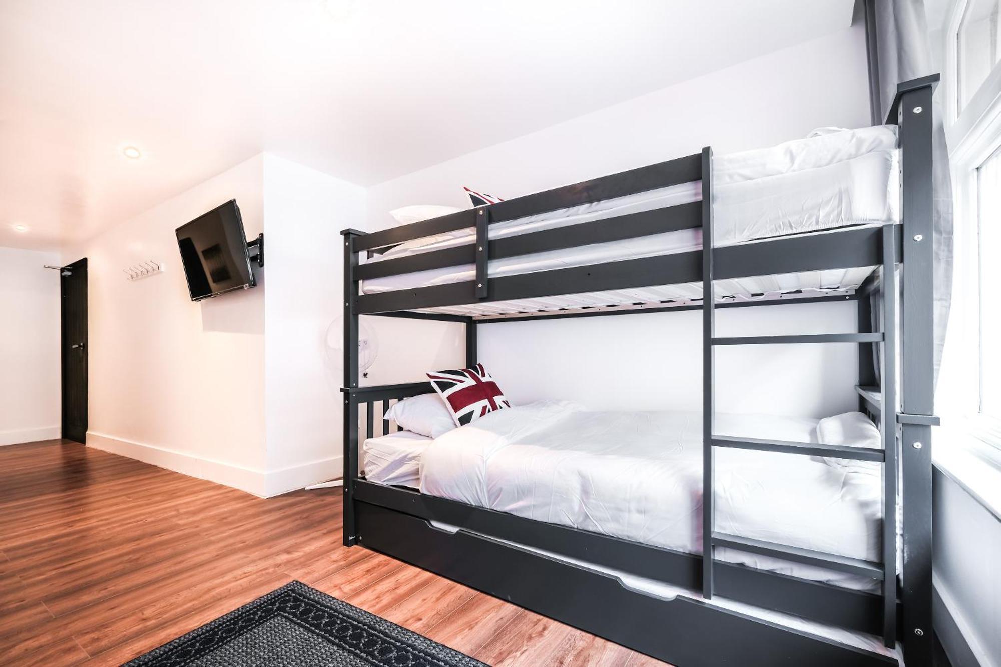 Spacious Apartment In Piccadilly Sleep 6 Vrb London Bagian luar foto